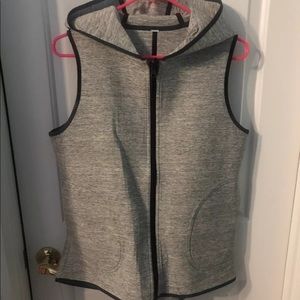 NWOT lululemon “space” reversible vest size 10